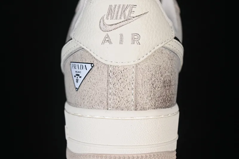 All categories Nk Air Force 1 Air Force series Nk Air Force 1 Low Air Force low top Nike Air Force 1'07 Low joint model cream gray tone Air Force 1 low top casual sneakers XL1979-129